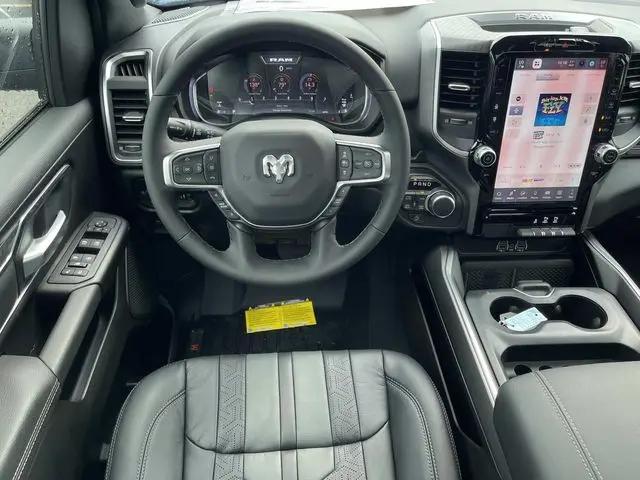2025 Ram 1500 Big Horn Crew Cab 4x4 5'7" Box