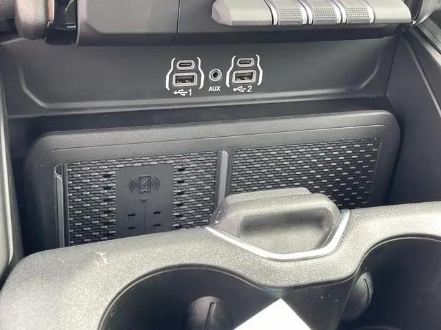 2025 Ram 1500 Big Horn Crew Cab 4x4 5'7" Box