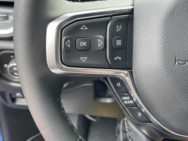 2025 Ram 1500 Big Horn Crew Cab 4x4 5'7" Box