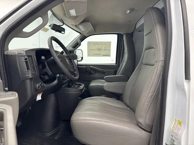 2025 Chevrolet Express Cutaway Work Van