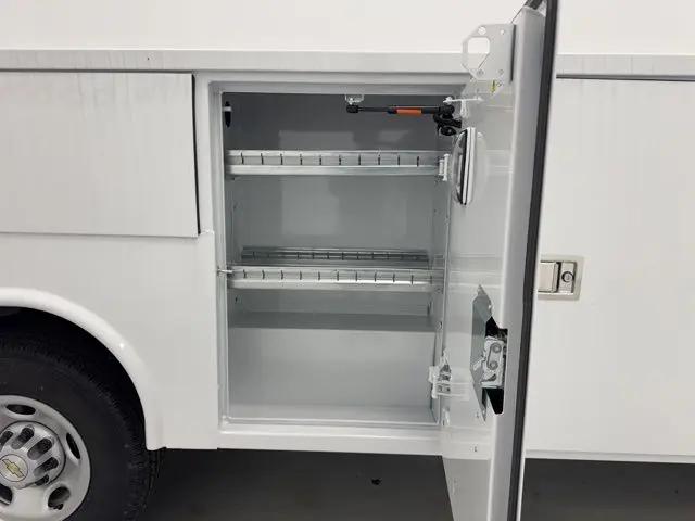 2025 Chevrolet Express Cutaway Work Van