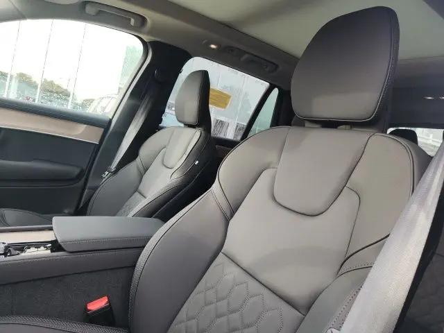 2026 Volvo XC90 Plus, B6 AWD Gas (mild hybrid), Gasoline, Bright, 7 Seats