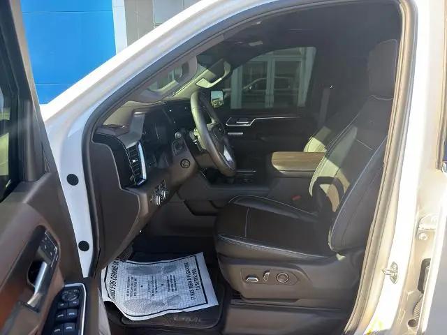 2024 GMC Sierra 1500 4WD Crew Cab Short Box Denali