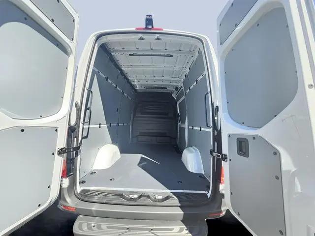 2026 Mercedes-Benz Sprinter 2500 Standard Roof 4-Cyl Diesel HO