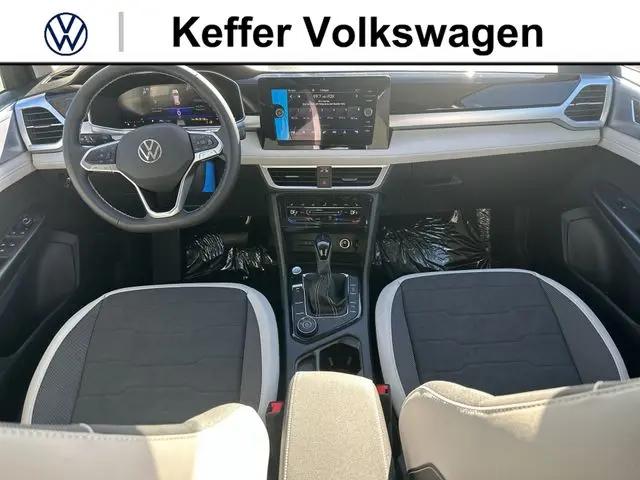2026 Volkswagen Taos SE