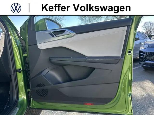 2026 Volkswagen Taos SE