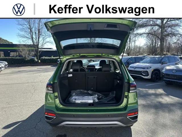 2026 Volkswagen Taos SE