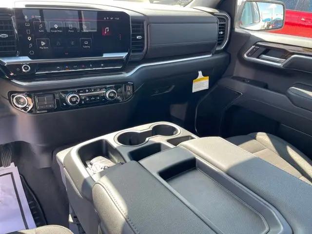 2026 GMC Sierra 1500 Crew Cab, Short Bed, SLE, 4WD