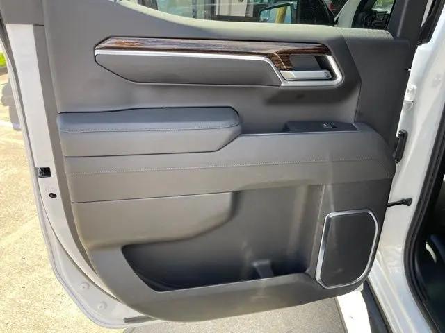 2026 GMC Sierra 1500 Crew Cab, Short Bed, SLE, 4WD