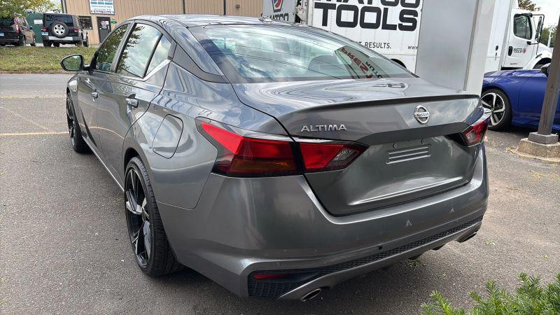 2021 Nissan Altima SR FWD
