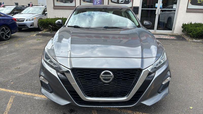 2021 Nissan Altima SR FWD