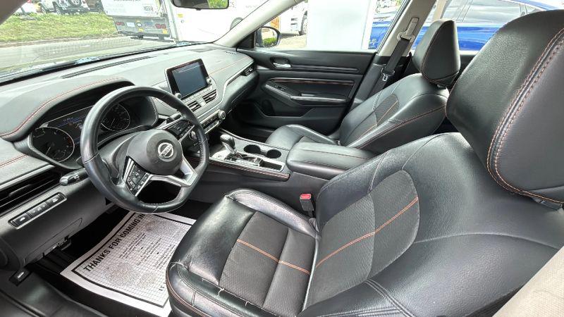 2021 Nissan Altima SR FWD