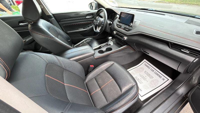 2021 Nissan Altima SR FWD