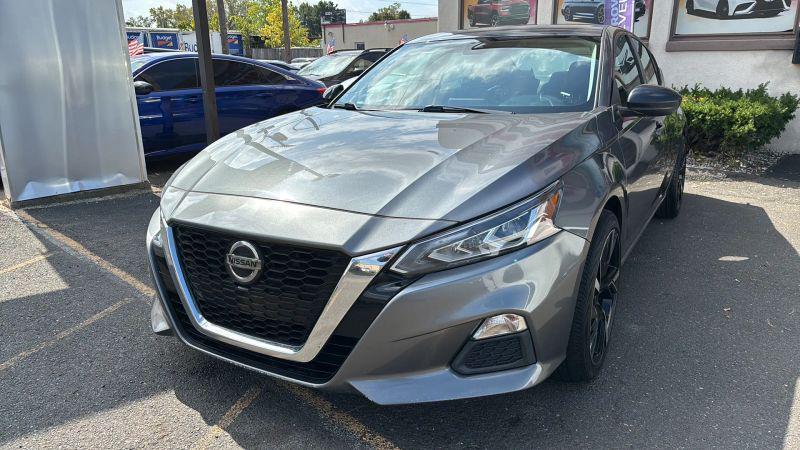 2021 Nissan Altima SR FWD