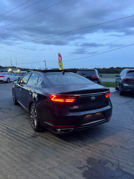 2017 Kia Cadenza Technology