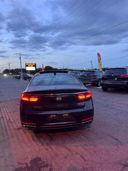 2017 Kia Cadenza Technology
