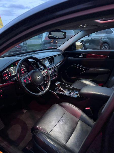 2017 Kia Cadenza Technology