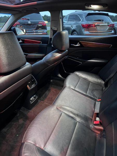 2017 Kia Cadenza Technology
