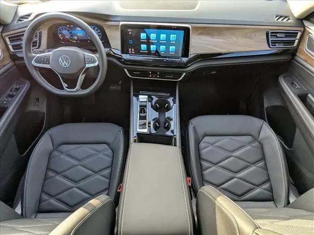 2026 Volkswagen Atlas SE with Technology