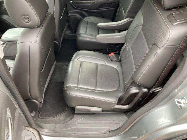 2023 GMC Acadia FWD SLT