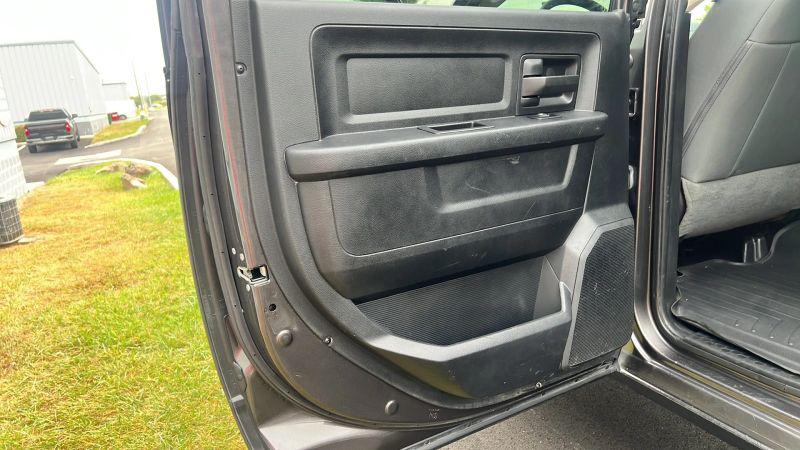 2017 Ram 2500 Tradesman Crew Cab 4x4 6'4" Box