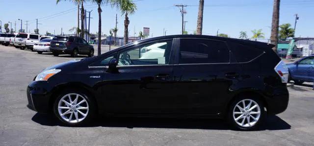 2013 Toyota Prius v Two