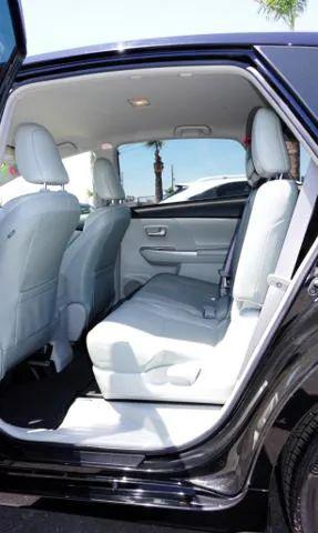 2013 Toyota Prius v Two