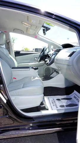2013 Toyota Prius v Two