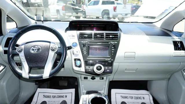 2013 Toyota Prius v Two