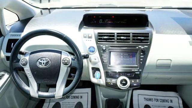 2013 Toyota Prius v Two