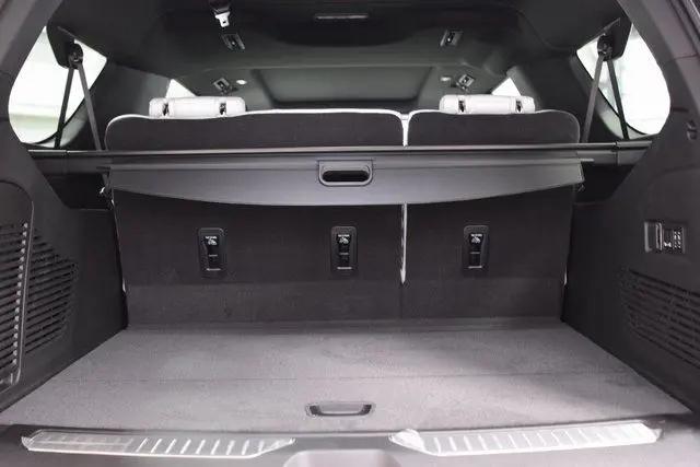 2026 Chevrolet Suburban Premier, 4WD