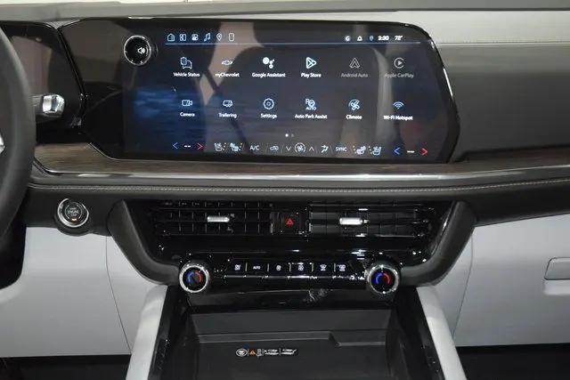 2026 Chevrolet Suburban Premier, 4WD