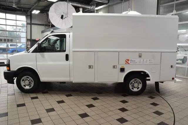 2025 Chevrolet Express Cutaway Work Van