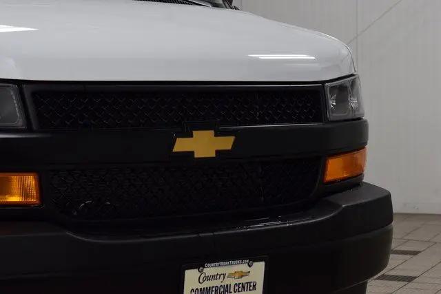 2025 Chevrolet Express Cutaway Work Van