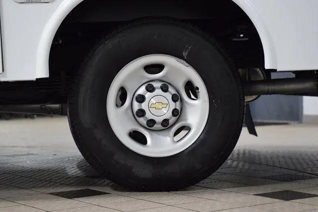 2025 Chevrolet Express Cutaway Work Van