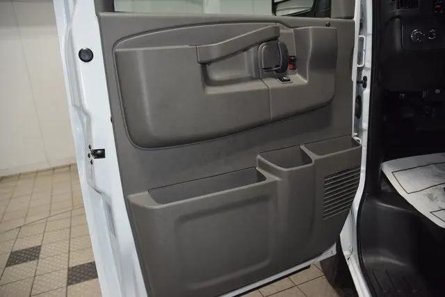 2025 Chevrolet Express Cutaway Work Van