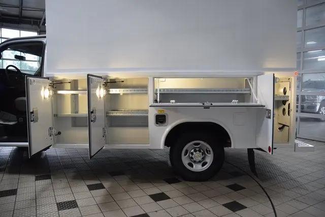 2025 Chevrolet Express Cutaway Work Van