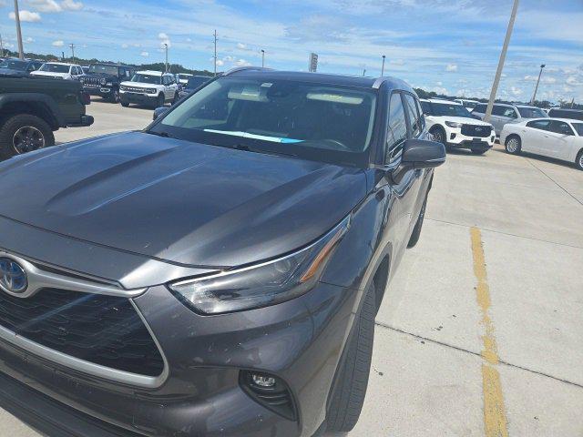 2023 Toyota Highlander Hybrid XLE