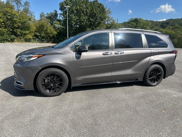 2021 Toyota Sienna Platinum