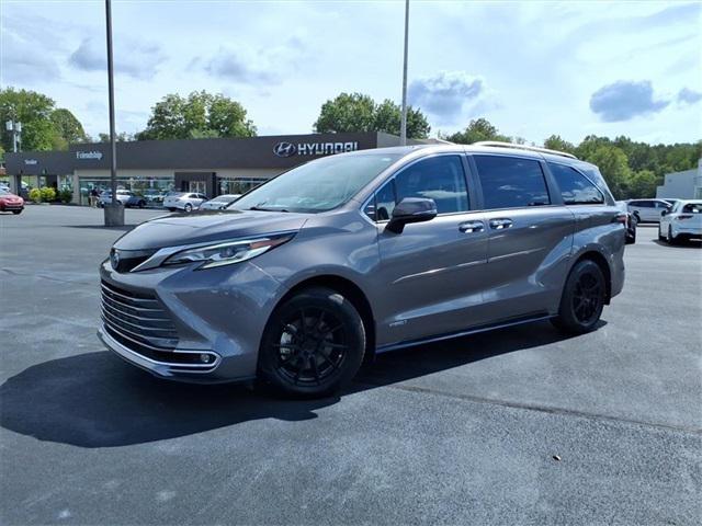 2021 Toyota Sienna Platinum