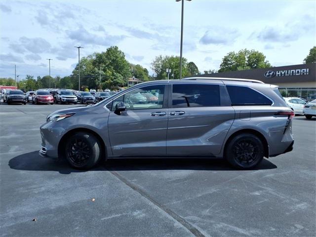 2021 Toyota Sienna Platinum