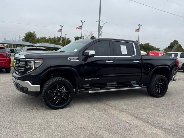 2023 GMC Sierra 1500 4WD Crew Cab Short Box SLT