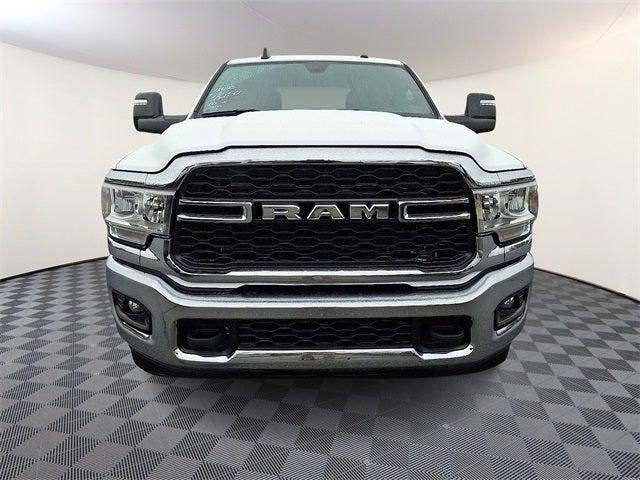 2023 RAM 3500 Tradesman Crew Cab 4x4 8 Box