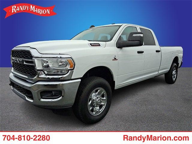 2023 RAM 3500 Tradesman Crew Cab 4x4 8 Box