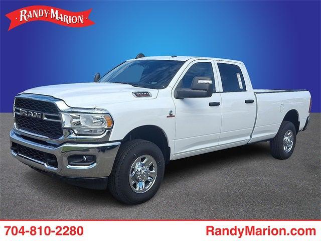 2023 RAM 3500 Tradesman Crew Cab 4x4 8 Box