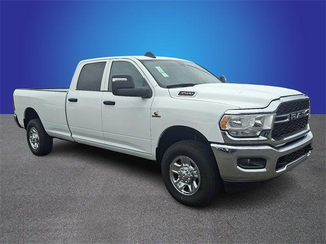 2023 RAM 3500 Tradesman Crew Cab 4x4 8 Box