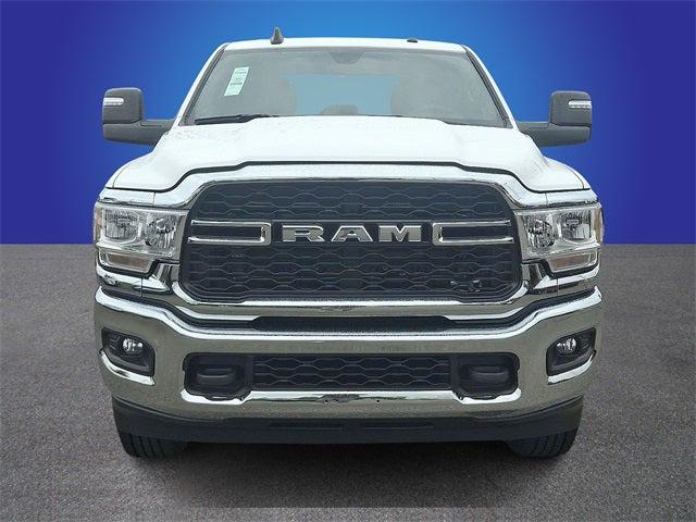 2023 RAM 3500 Tradesman Crew Cab 4x4 8 Box