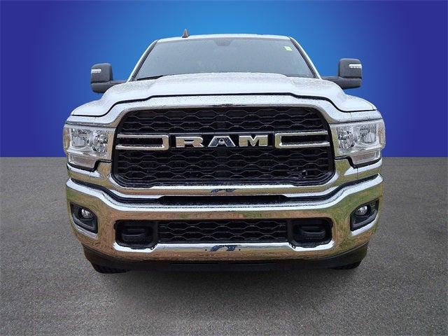 2023 RAM 3500 Tradesman Crew Cab 4x4 8 Box