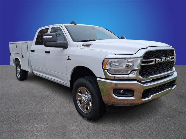 2023 RAM 3500 Tradesman Crew Cab 4x4 8 Box