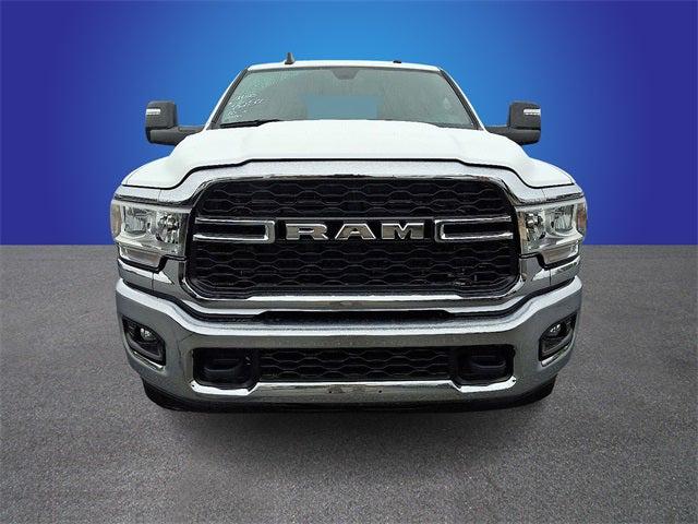 2023 RAM 3500 Tradesman Crew Cab 4x4 8 Box
